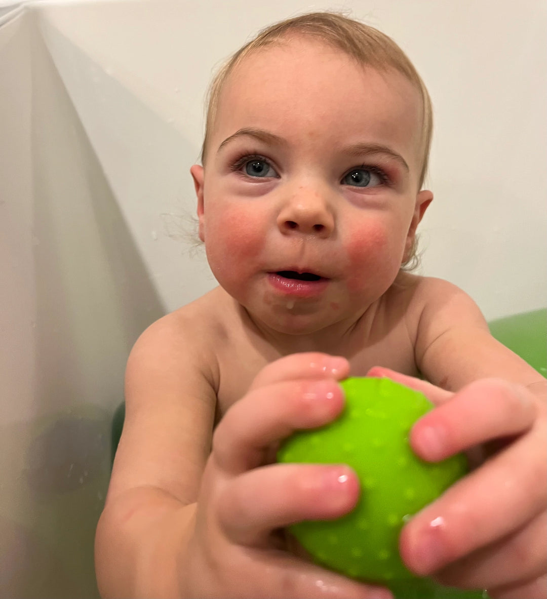 Wooshlz Sensory Bath Shakers | Möbi