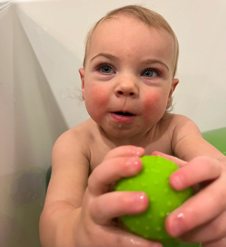 Wooshlz Sensory Bath Shakers | Möbi