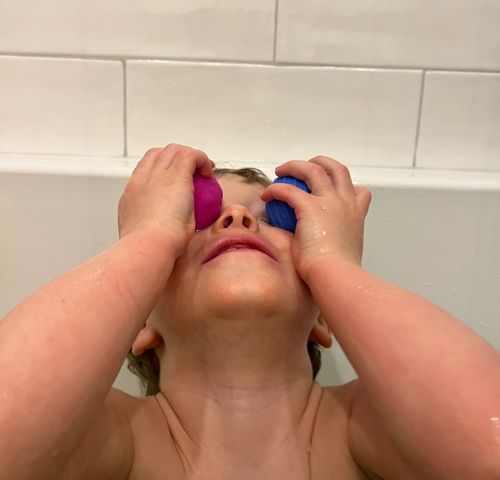 Wooshlz Sensory Bath Shakers | Möbi