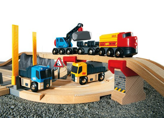 Rail & Road Loading Set | BRIO - LOCAL PICK UP ONLY