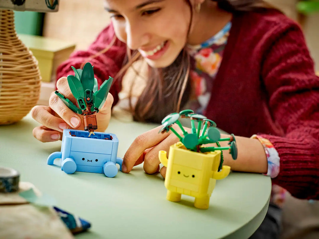 Botanicals Happy Plants | LEGO