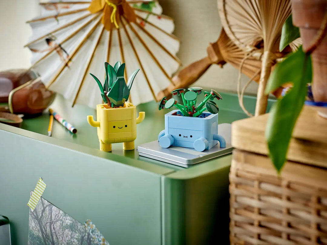 Botanicals Happy Plants | LEGO