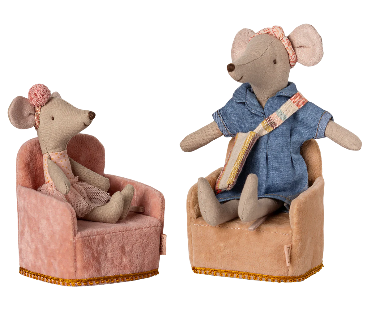 Folding Chair, Mouse - Powder | Maileg