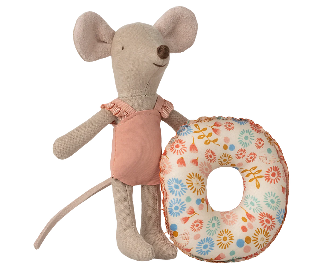 Beach mouse with float, Little sister - Flower | Maileg