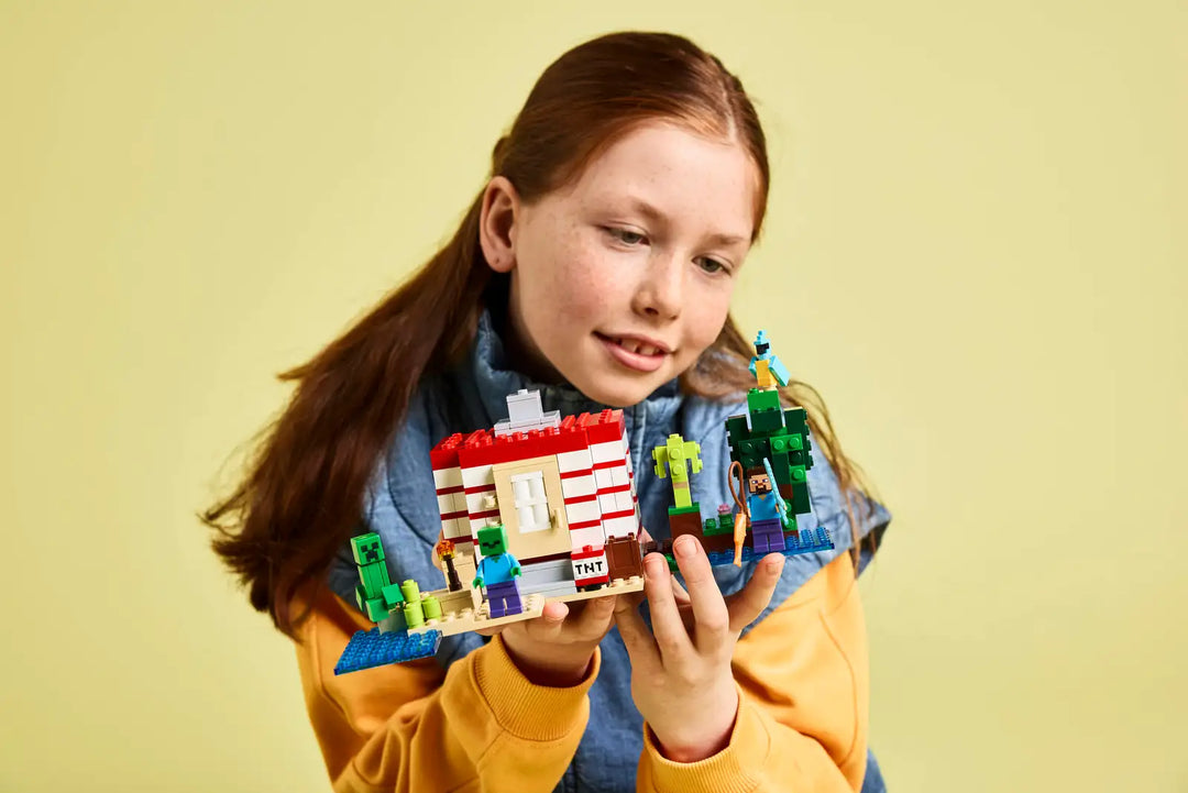 MINECRAFT® The TNT Jungle | LEGO