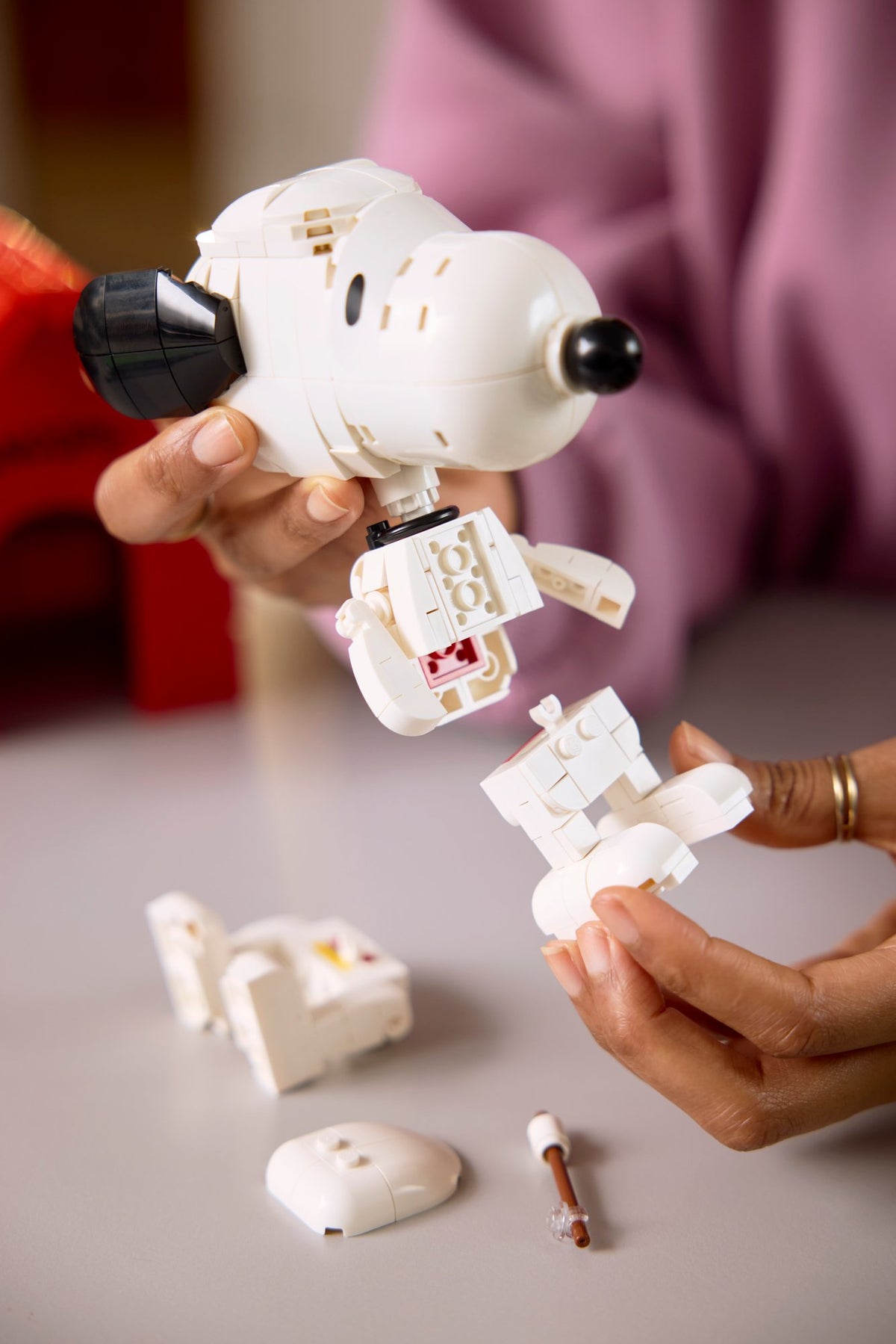 Ideas Peanuts: Snoopy's Doghouse | LEGO
