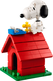 Ideas Peanuts: Snoopy's Doghouse | LEGO