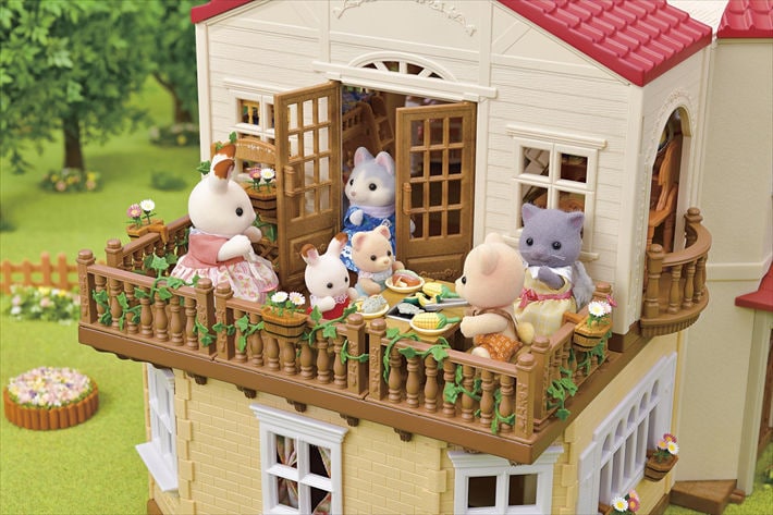 Red Roof Country Home Husky Girl Gift Set - Secret Attic Playroom  | Calico Critters - LOCAL PICK UP ONLY