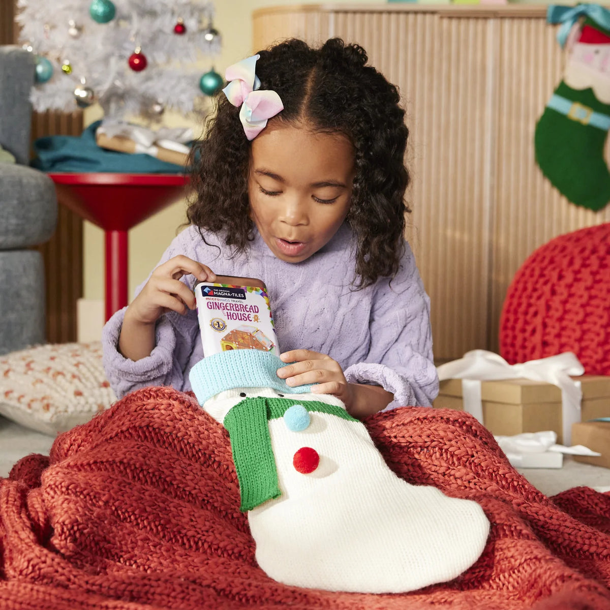 microMAGS Gingerbread House 24 Piece Travel Set | Magna-Tiles