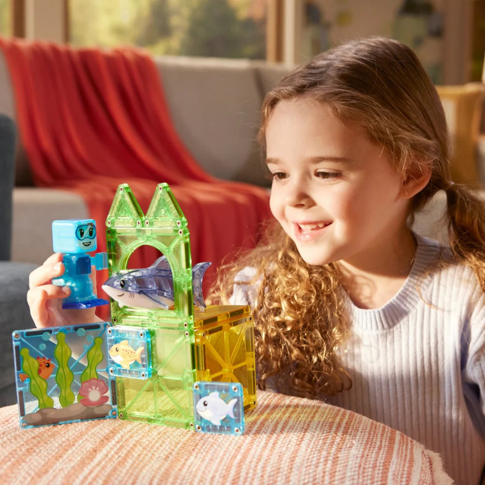 Shark Dive 13-Piece Set | Magna-Tiles