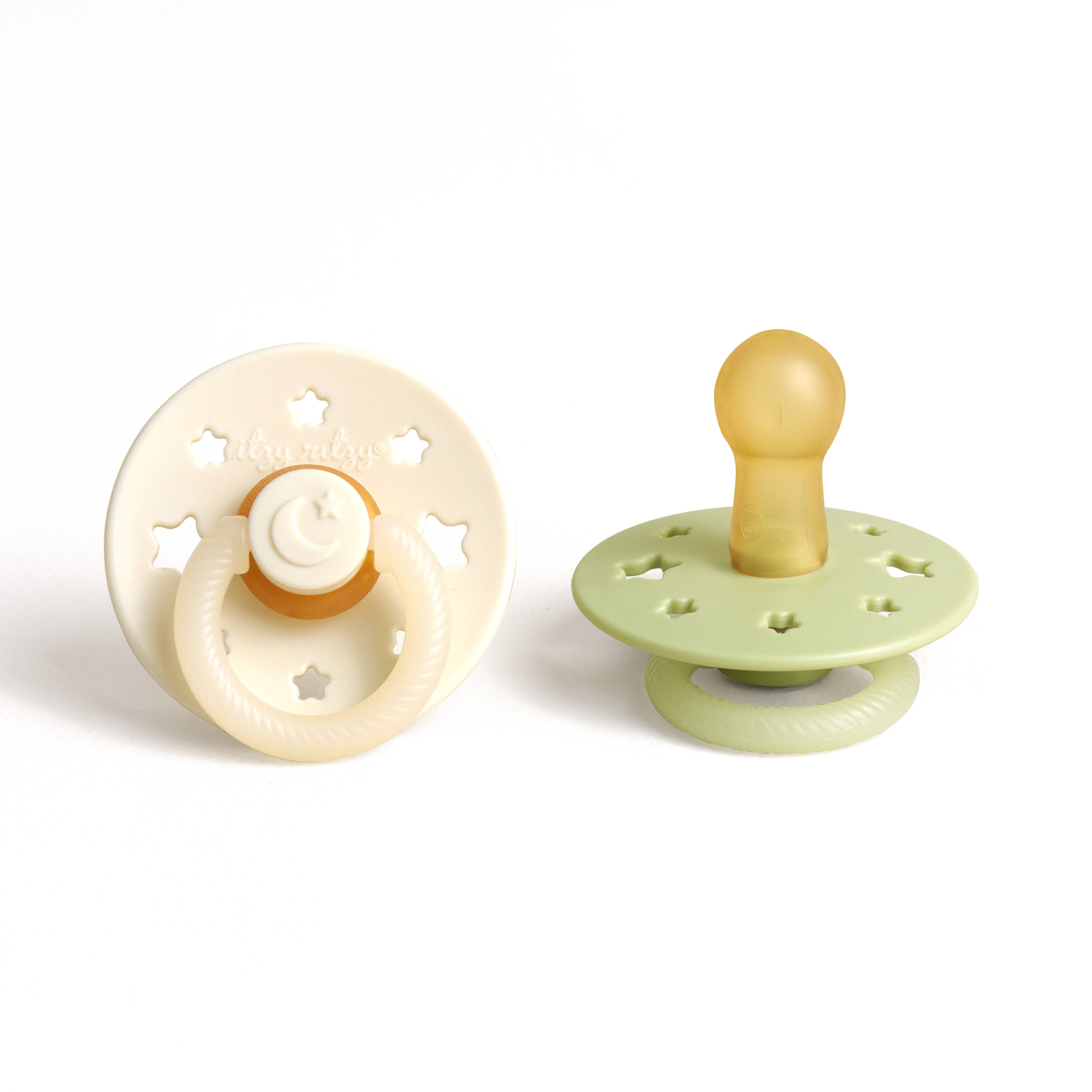 Itzy Soother™ Natural Rubber Pacifier Set - Glow in the Dark