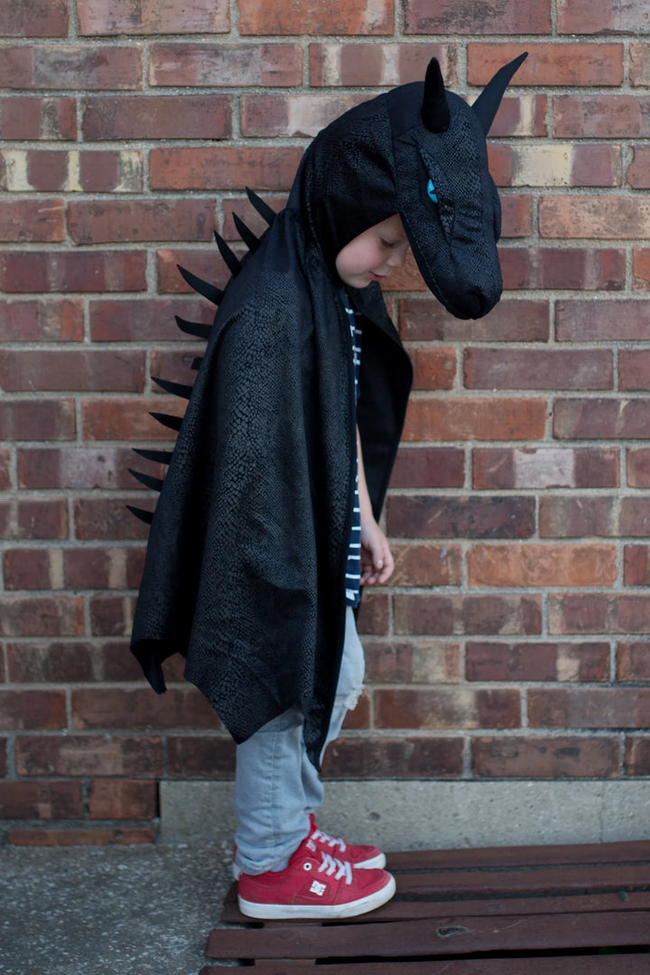 Midnight Dragon Cape | Great Pretenders