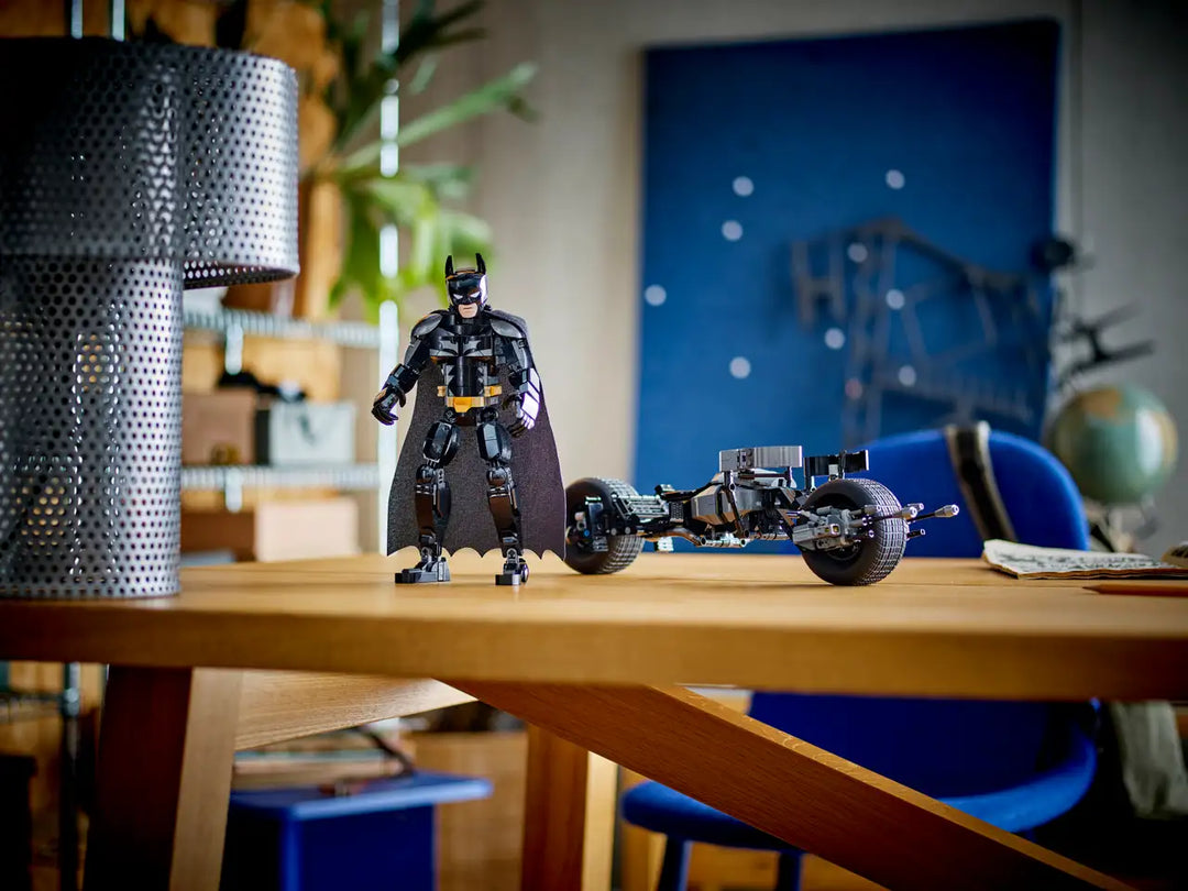 Batman™ Construction Figure and the Bat-Pod Bike | LEGO