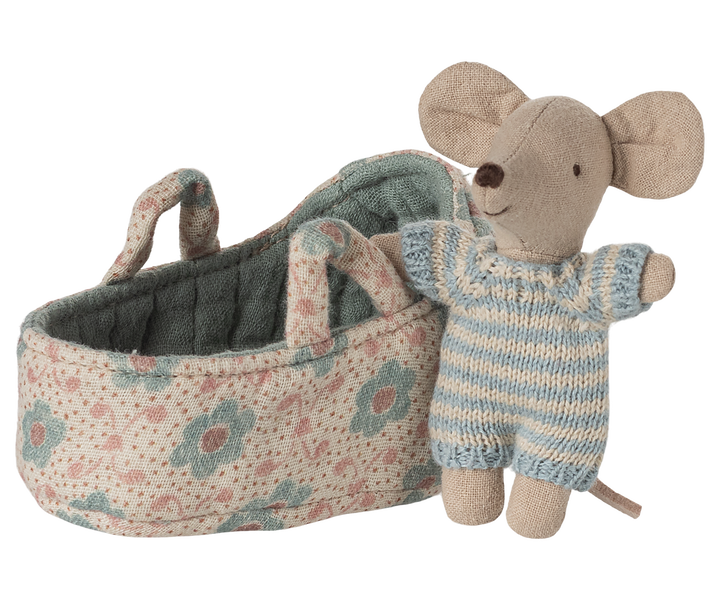 Baby mouse in carry cot - Blue | Maileg