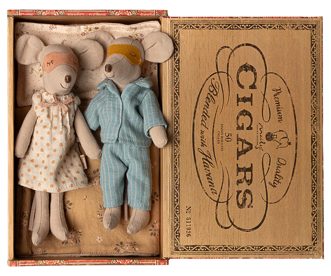 Mum & Dad Mice in Cigarbox | Maileg