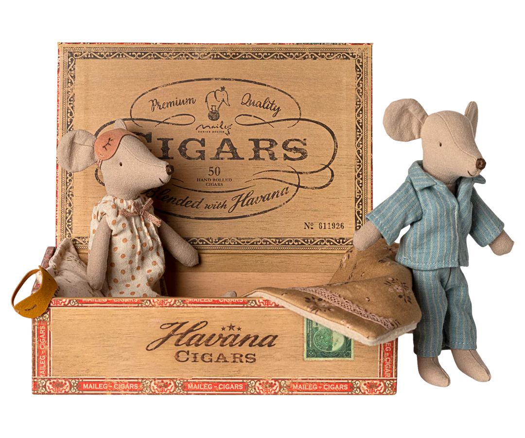 Mum & Dad Mice in Cigarbox | Maileg