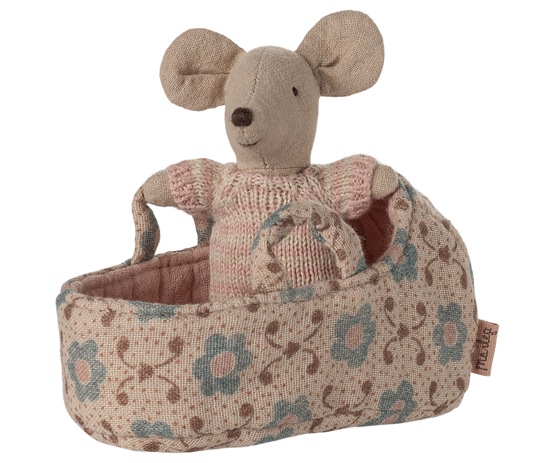 Baby mouse in carry cot - Rose | Maileg