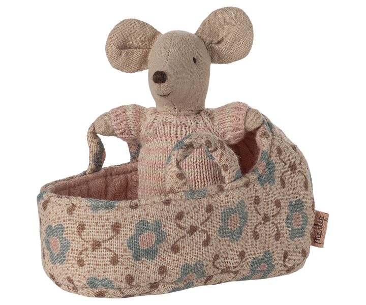 Baby mouse in carry cot - Rose | Maileg