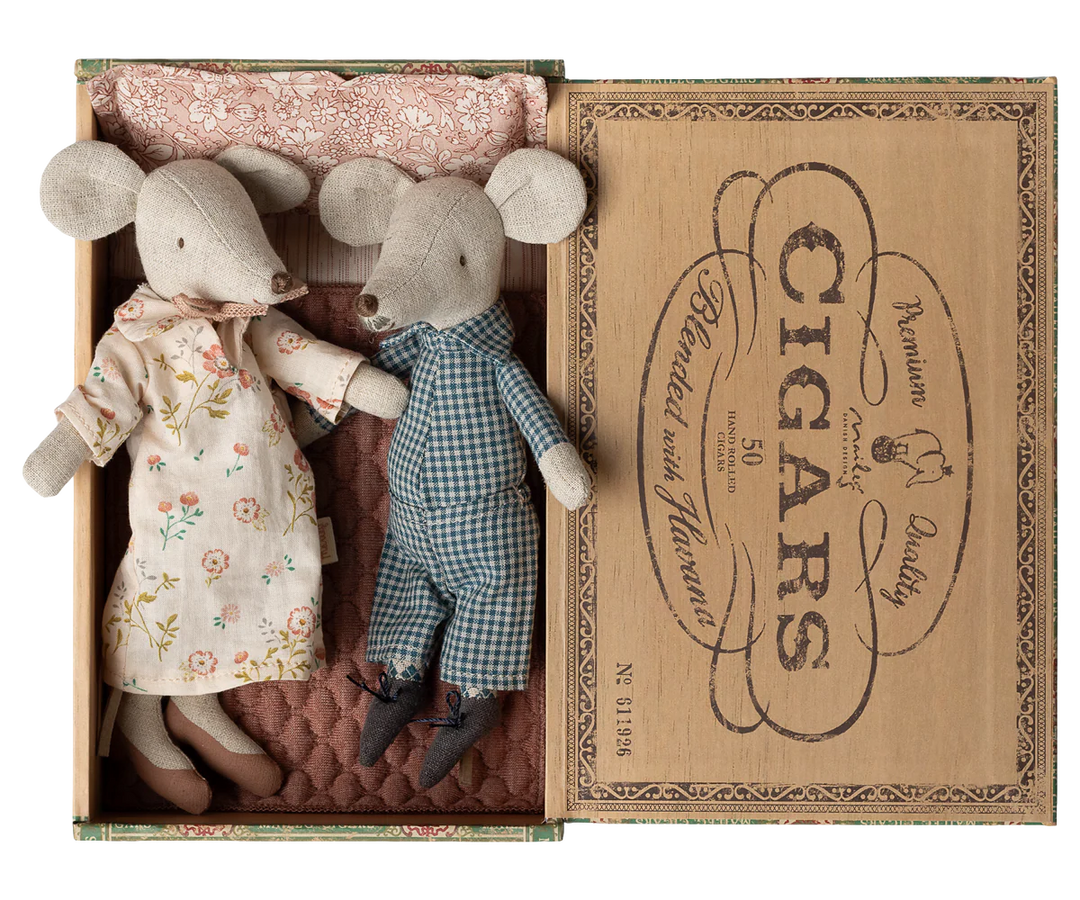 Grandma and Grandpa Mice in Cigarbox | Maileg