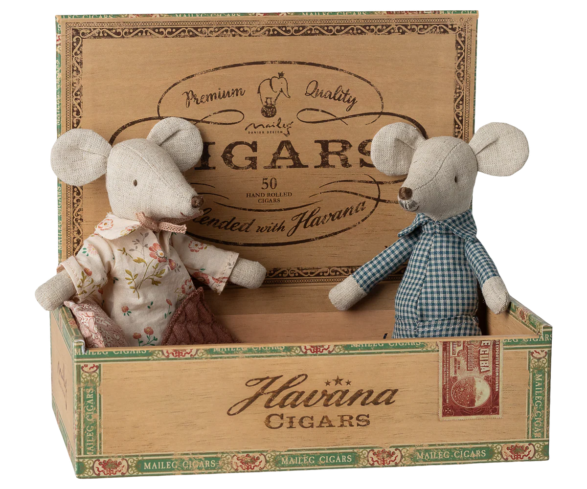Grandma and Grandpa Mice in Cigarbox | Maileg