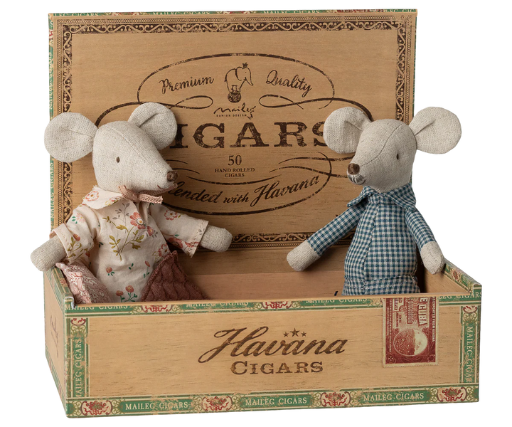Grandma and Grandpa Mice in Cigarbox | Maileg