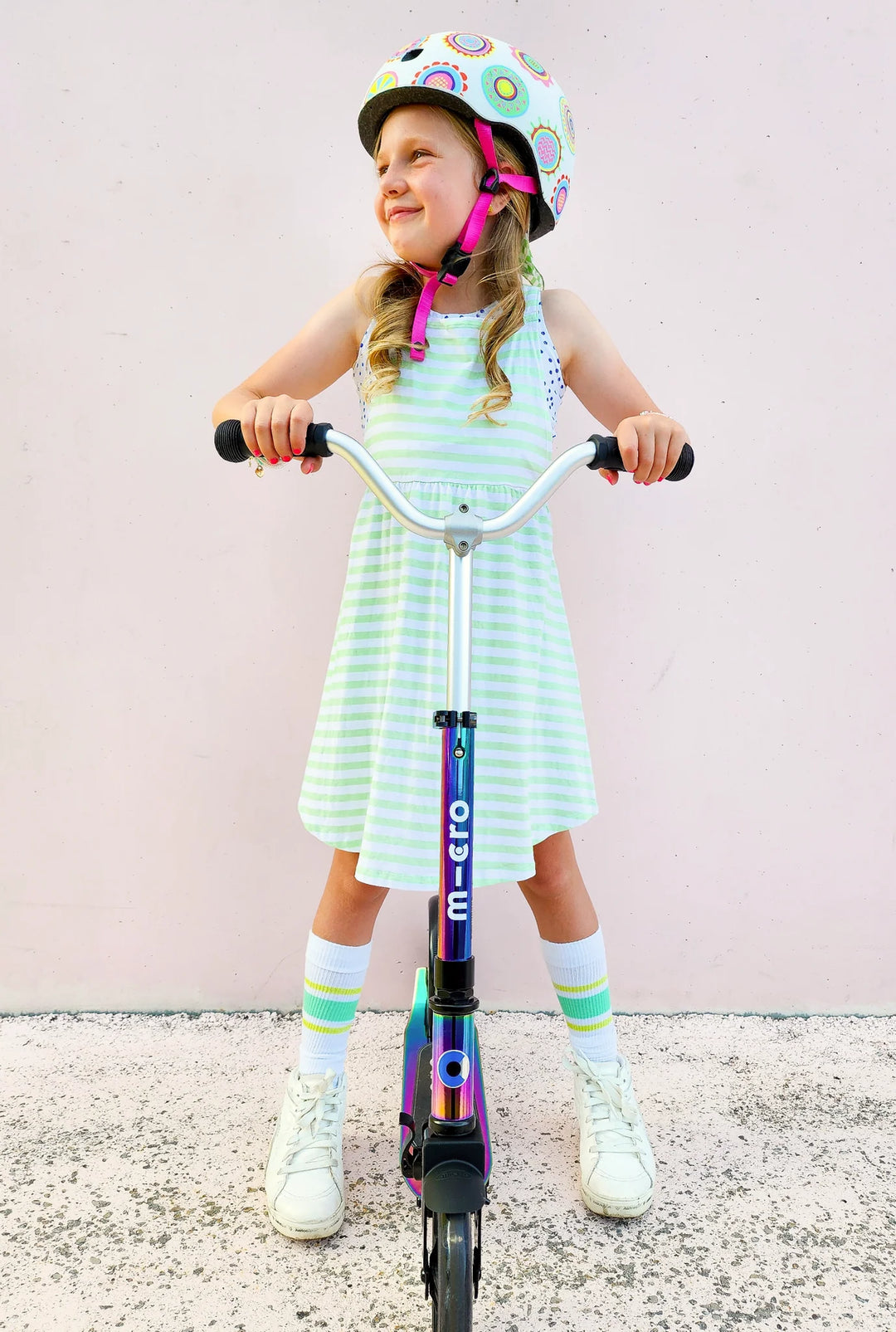 Micro Cruiser LED Scooter: Neochrome - LOCAL PICK UP ONLY