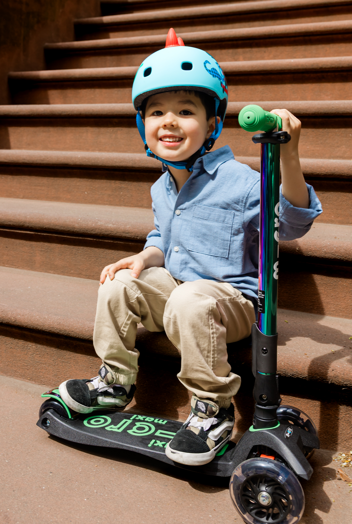 Micro Maxi Foldable LED Neochrome Scooter - Neochrome Green