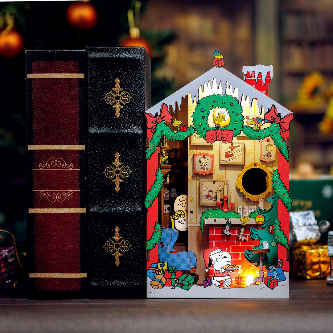 Peanuts® Christmas | Hands Craft