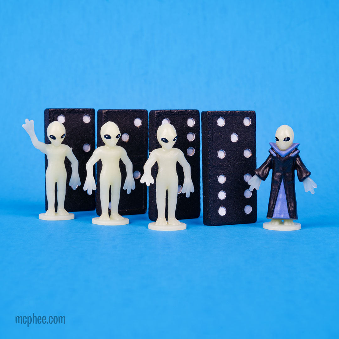 Itty Bitty Aliens scale with dominoes
