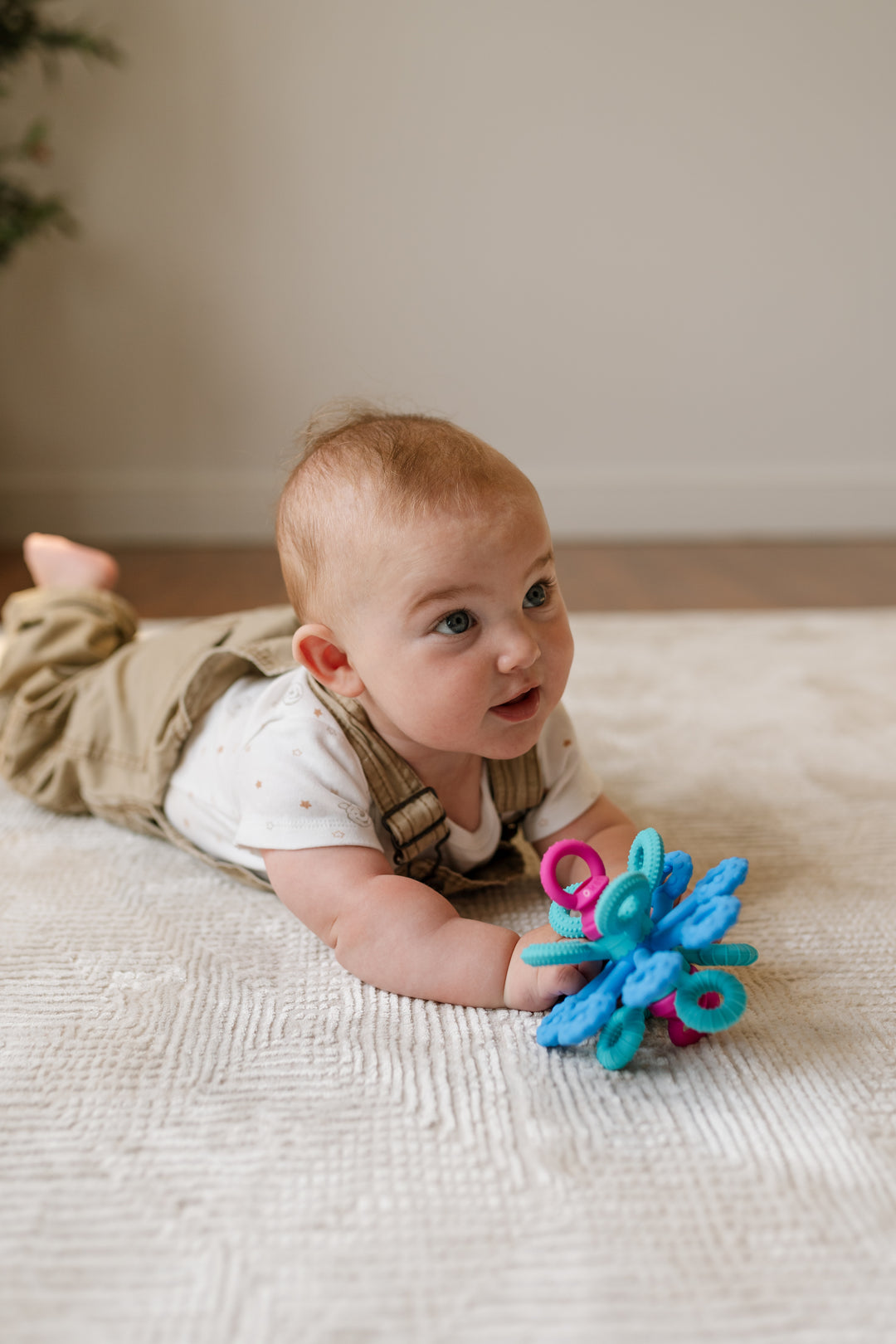 Okee Activity Toy | Möbi