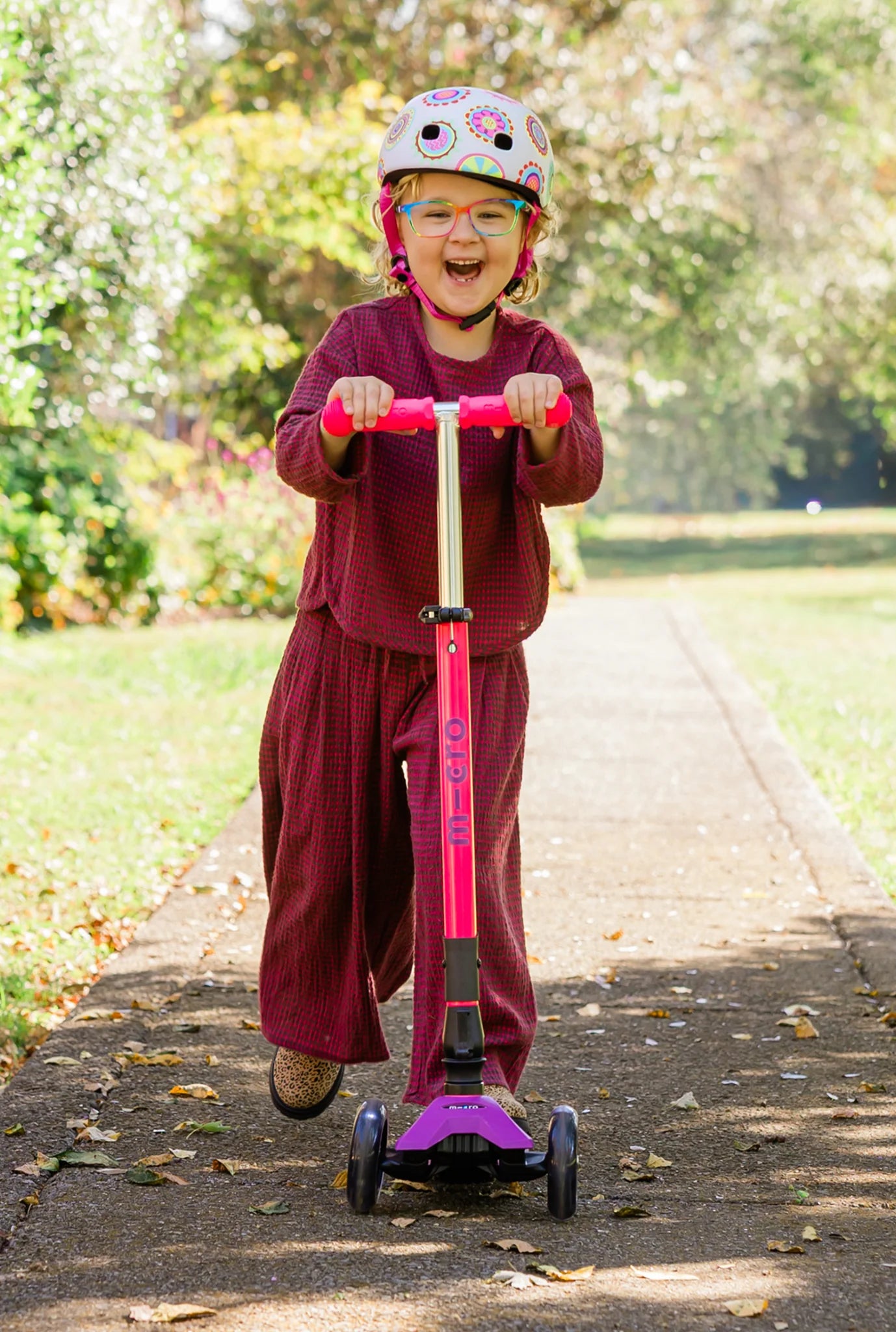 Micro Maxi Foldable LED Scooter - Neon Ultra Pink/Purple | Micro - LOCAL PICKUP ONLY