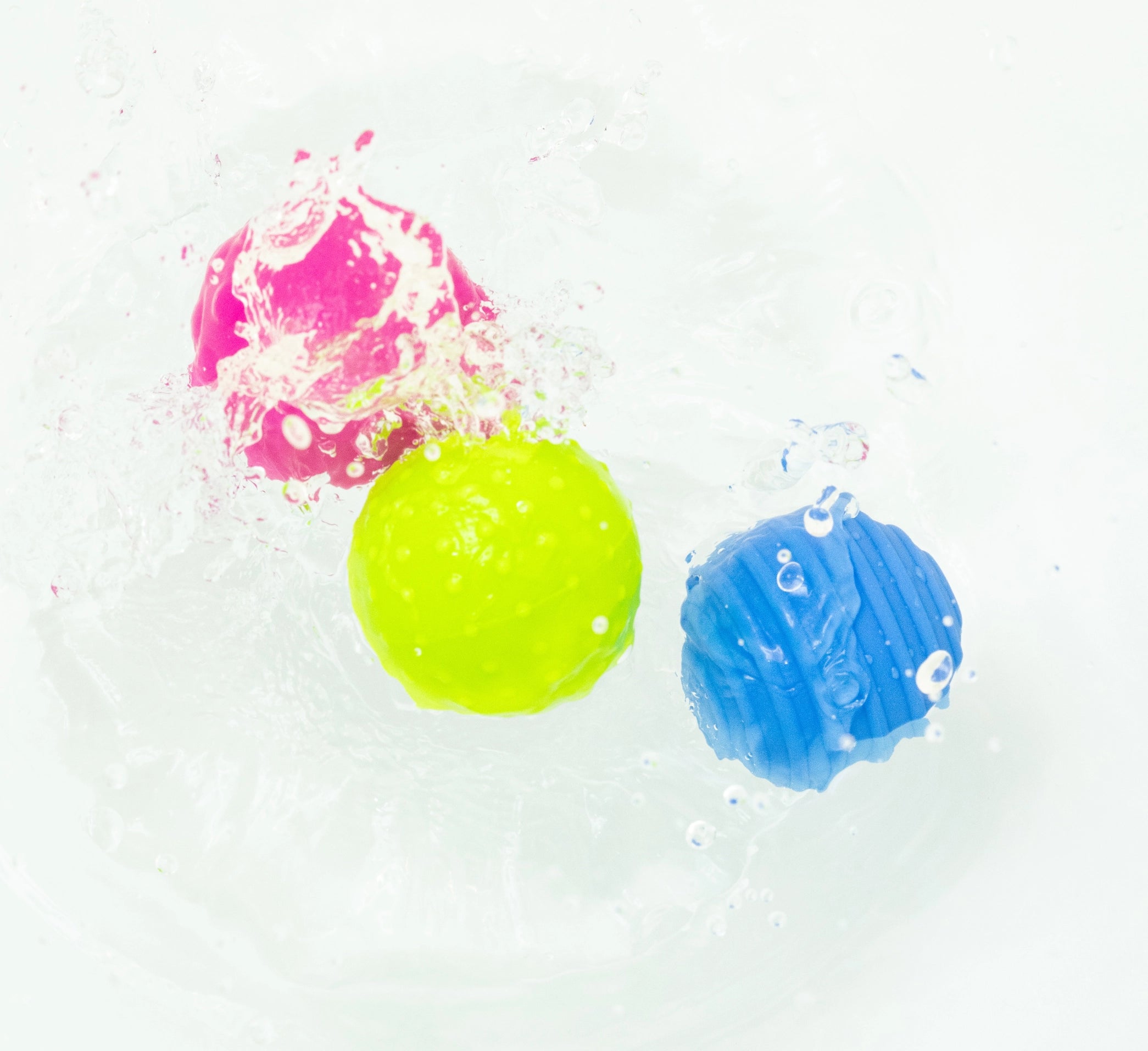 Wooshlz Sensory Bath Shakers | Möbi