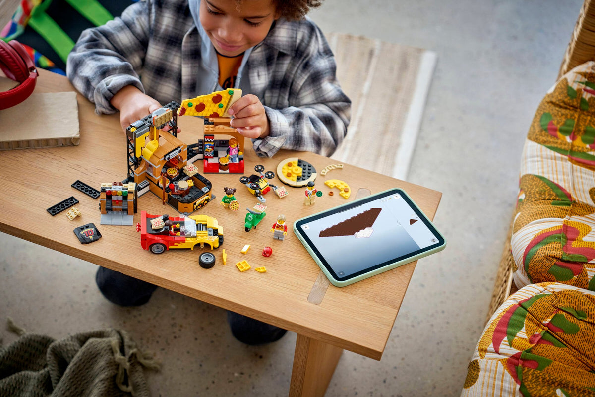 City Pizza Delivery Experience with Vehicles | LEGO
