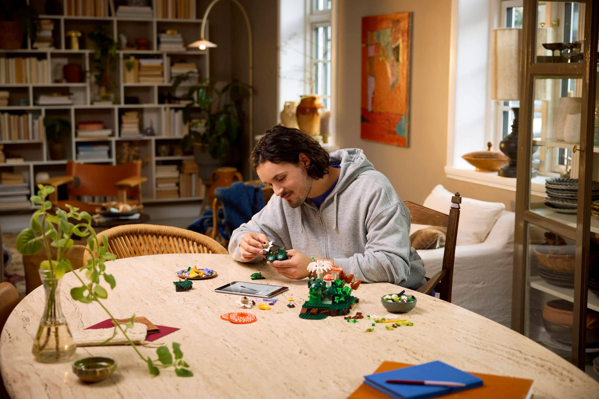 Botanicals Woodland Mushrooms | LEGO