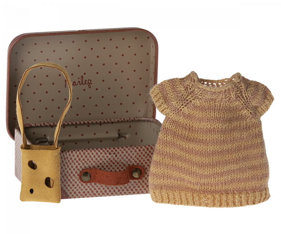 Knitted Dress and Bag in Suitcase - Big Sister Mouse | Maileg