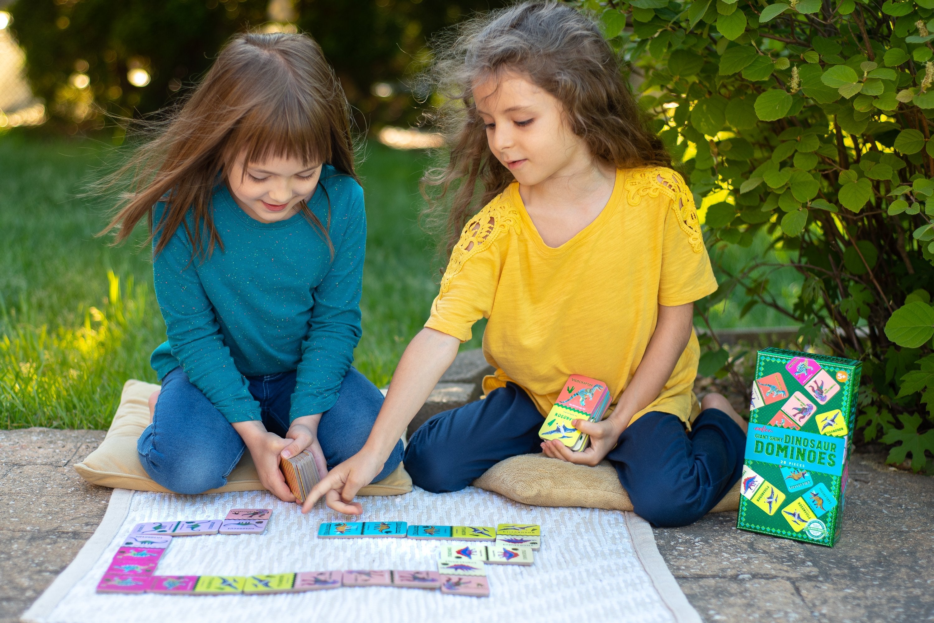 Giant Shiny Dinosaur Dominoes | eeboo