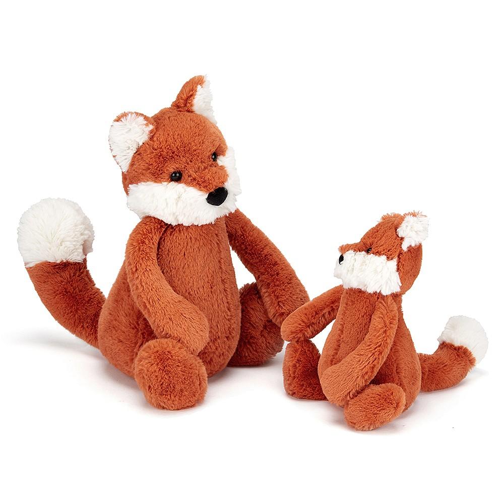 bashful fox with smaller size fox